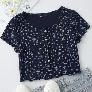Button Front Ditsy Floral Crop Tee NWT